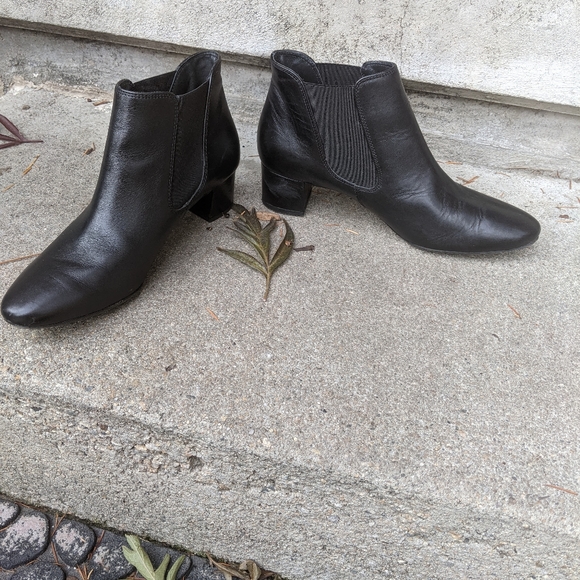 Like New Paul Green Black Leather Booties 7 1/2 - Picture 2 of 4
